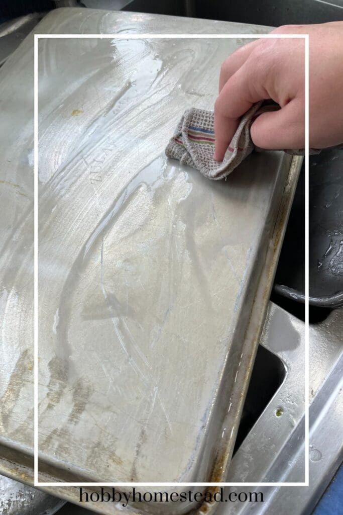 Cleaning Baking Pan